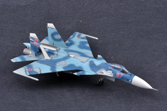 Trumpeter 01667 Su-33 Flanker russe D – image 10