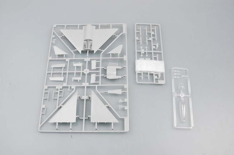 Trumpeter 01644 Chasseur chinois J-10S (1/72) – immagine 3