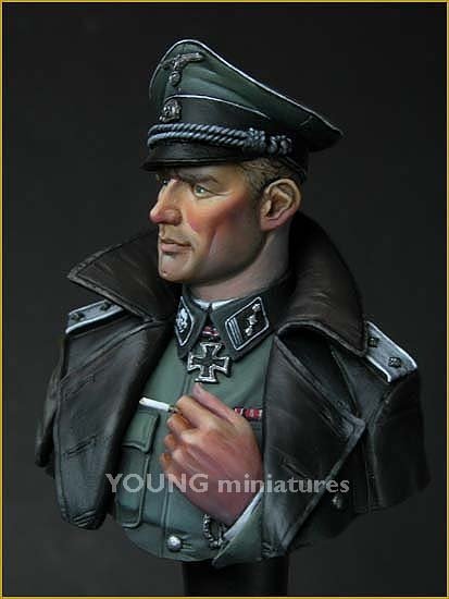 Young Miniatures YM1811 Officier SS TOTENKOPF Seconde Guerre mondiale 1/10 – image 5
