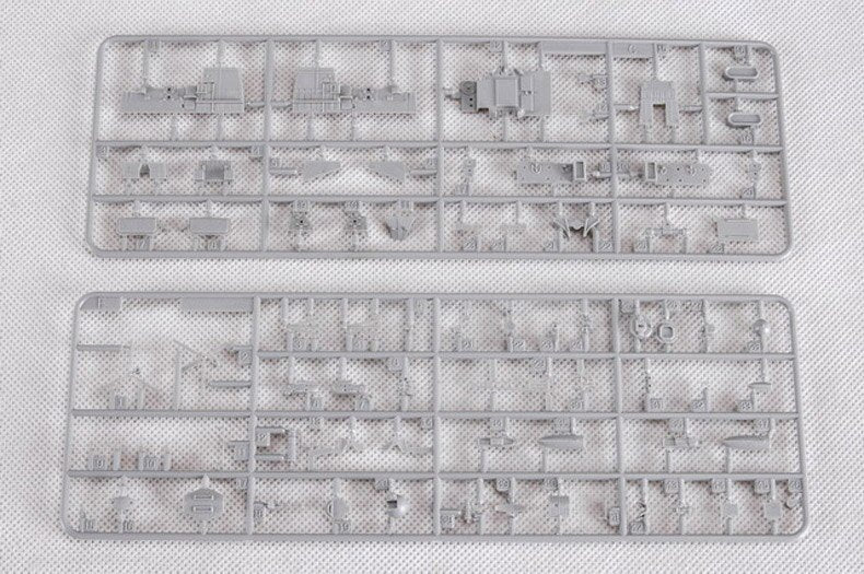 Trumpeter 05721 Croiseur russe de classe Slava Varyag 1/700 – image 5