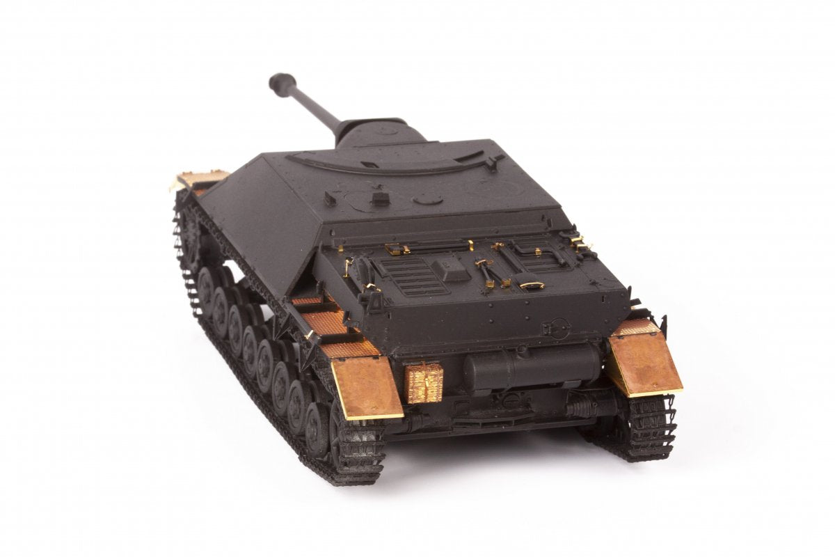 Eduard 36494 Jagdpanzer IV BORDER MODEL 1/35 – image 4