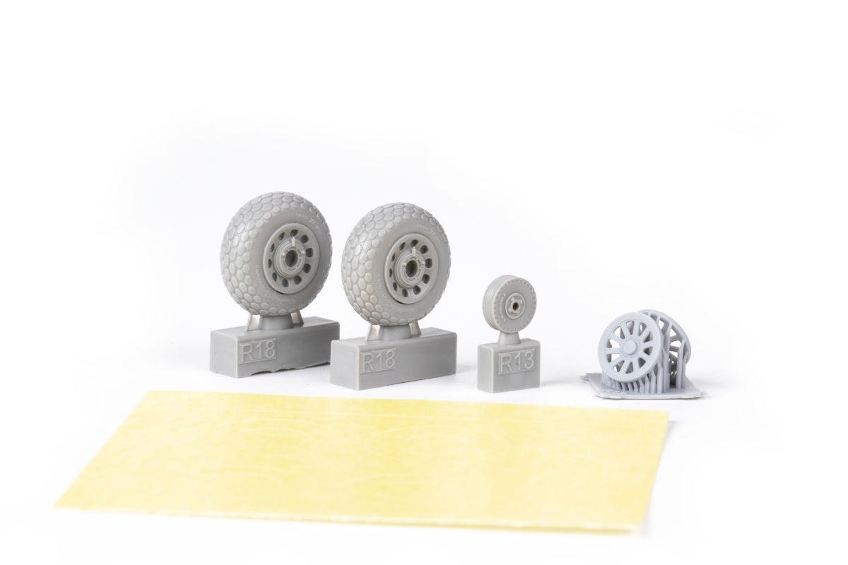 Roues Eduard 648987 P-51B / C à bande de roulement ovale EDUARD 1/48 – immagine 4