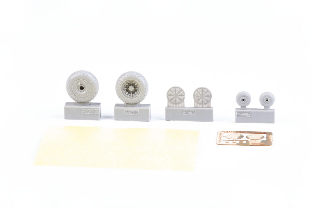 Eduard 6481134 P-40N wheels diamond tread EDUARD 1/48