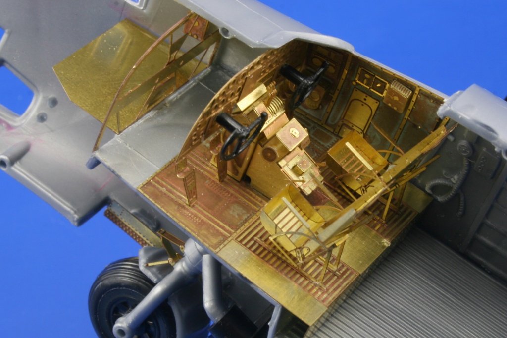 Eduard 49440 B-24J intérieur avant 1/48 Revell – image 4