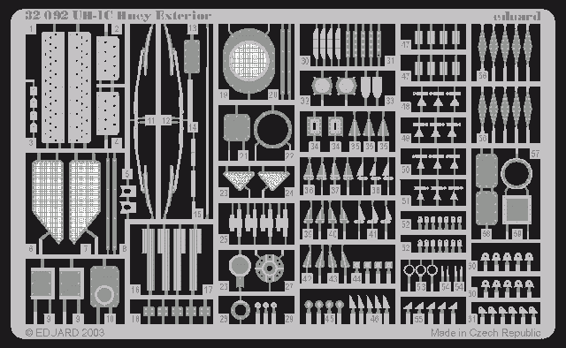 Maquette extérieure Eduard 32092 UH-1C au 1/35, ACADEMY, MRC