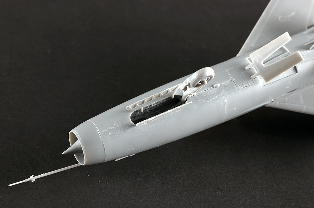 Trumpeter 02825 JJ-7A Trainer 1/48 – zdjęcie 11