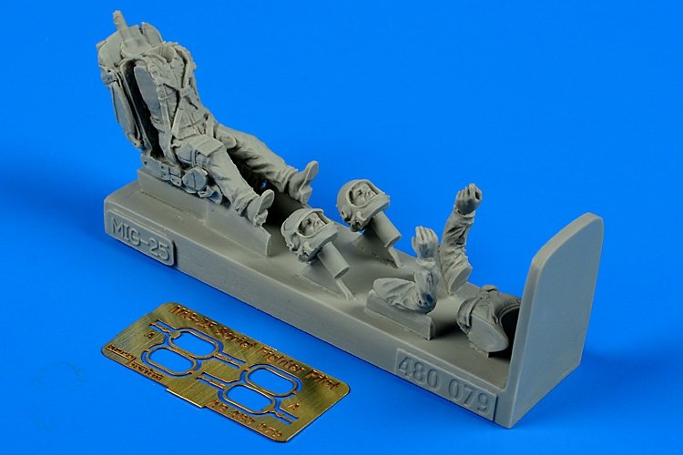 Aerobonus 480079 Pilote de chasse soviétique avec siège éjectable pour MiG-25 1/48