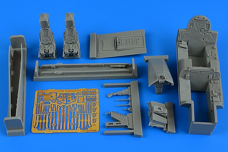 Ensemble de cockpit amélioré Aires 4795 Tornado IDS ASSTA 2 1/48 REVELL