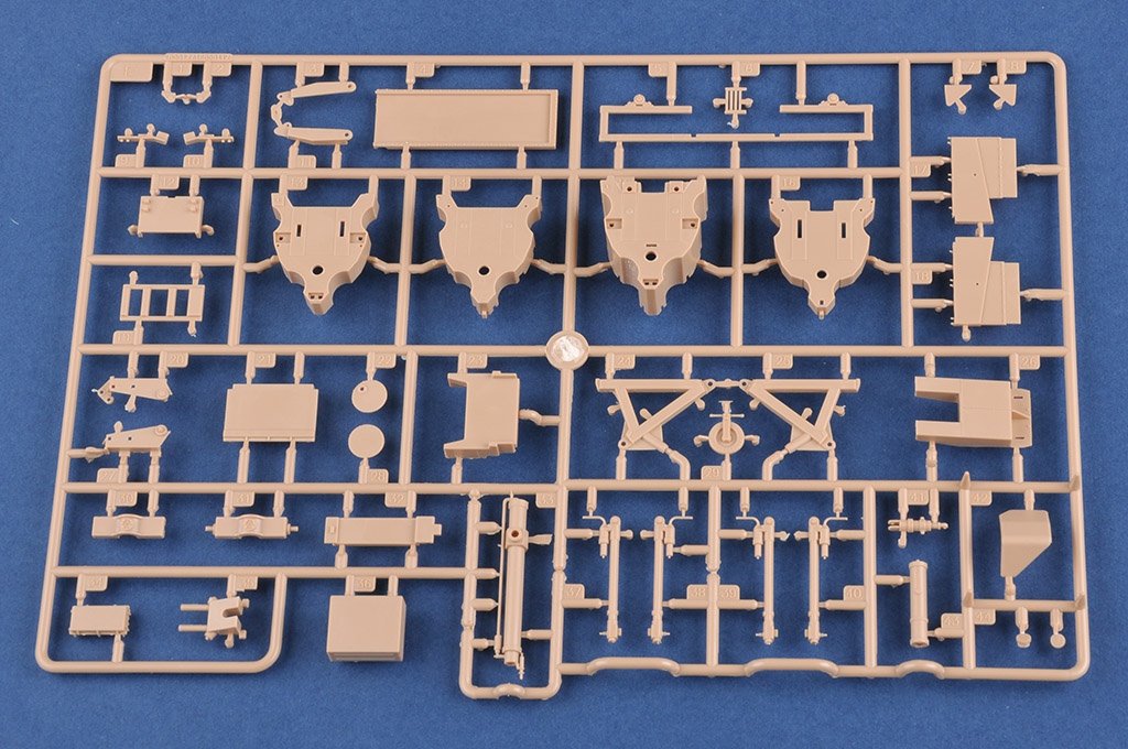 Hobby Boss 85517 BAZ-64022 russe avec TEL S-400 5P85TE2 (1/35) – image 18