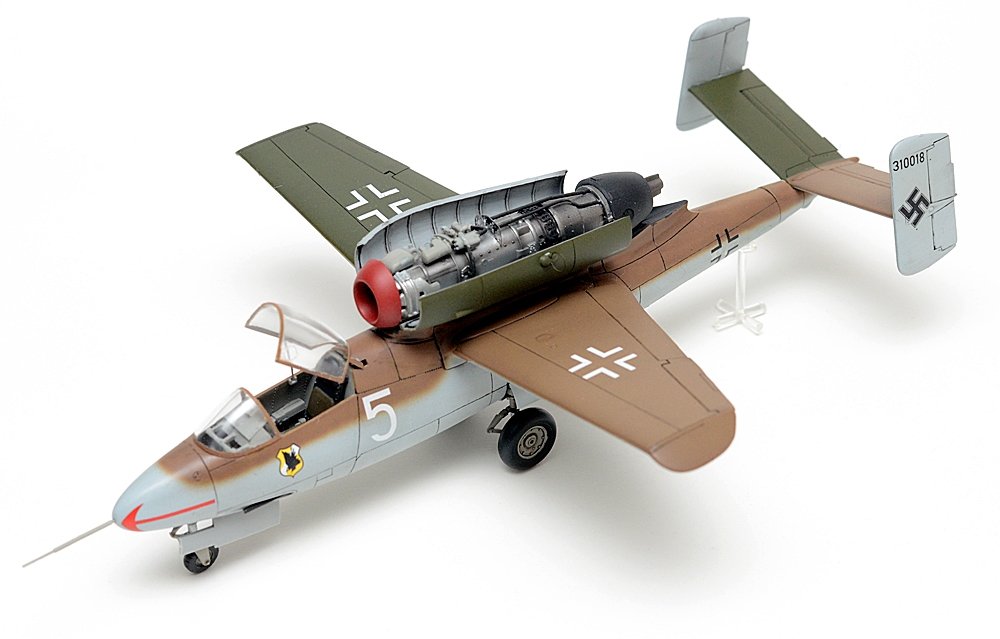 Cyber ​​Hobby 5564 Heinkel He 162A-2 Salamander (1/48) – image 2