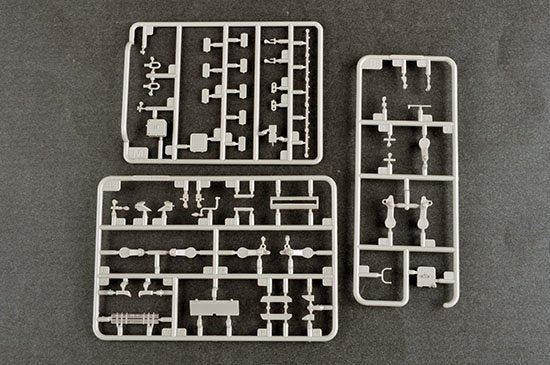 Trumpeter 09588 Char de combat principal russe T-80BVM (Corps des Marines) 1/35 – image 14