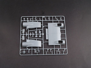 Trumpeter 02829 C-48C Skytrain Avion de transport (1/48)  – Bild 5