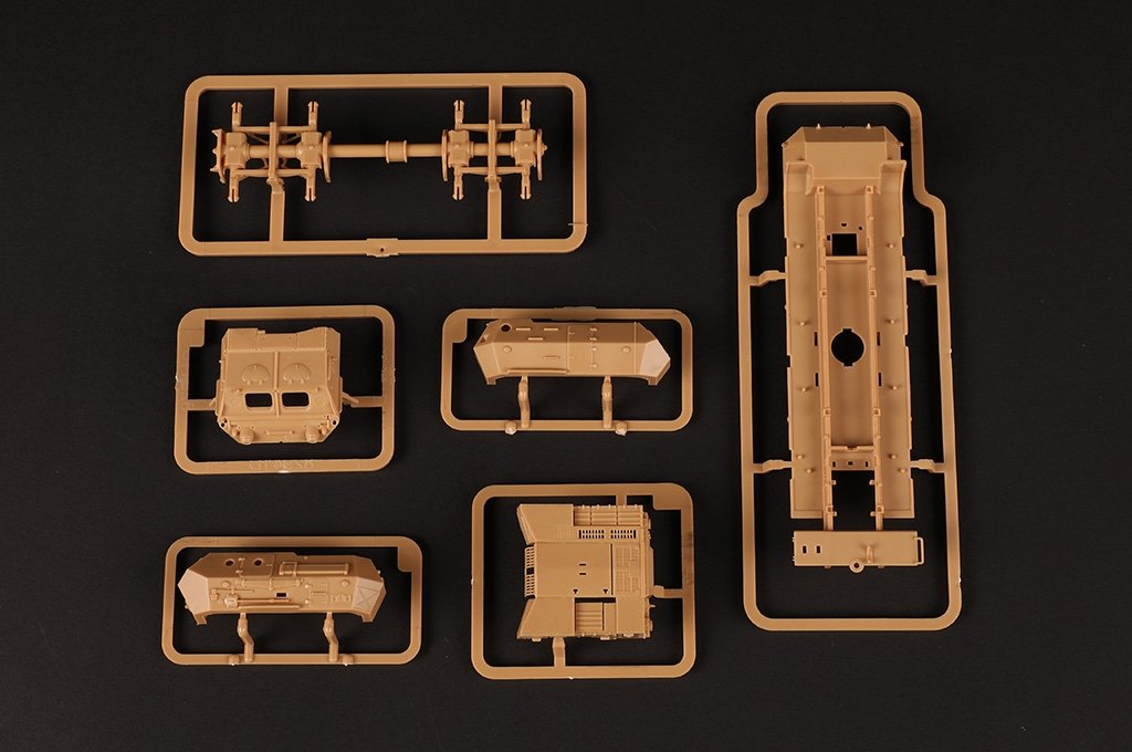 Hobby Boss 82941 Obusier automoteur Dana de 152 mm, échelle 1/72 – image 10