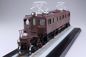 Locomotive électrique Aoshima 05504 EF18 1/50 – image 2