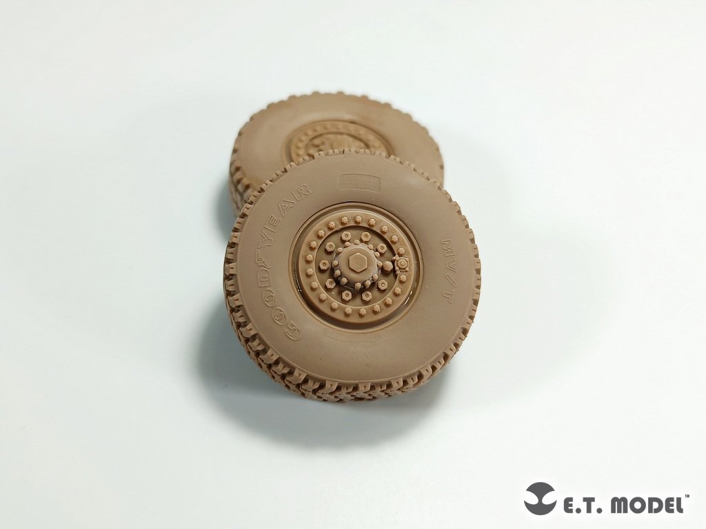 ET Model P35-127 Système de roquettes d&amp;#39;artillerie à haute mobilité américain M142 (HIMARS) Roues affaissées pour maquette Trumpeter 1/35 – image 4