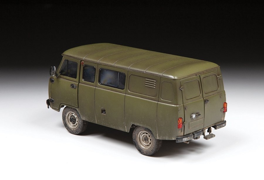 Zvezda 3644 Van militaire russe UAZ 3909 1/35 – immagine 3