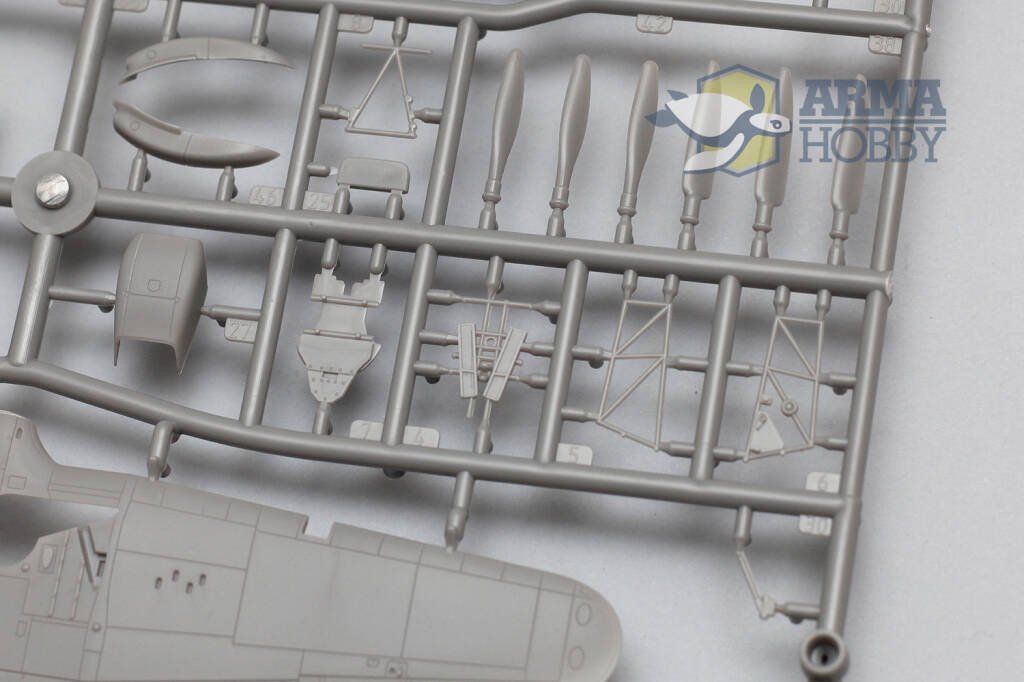 Arma Hobby 70025 Hurricane Mk I Front de l&amp;#39;Est - Édition limitée 1/72  – image 11