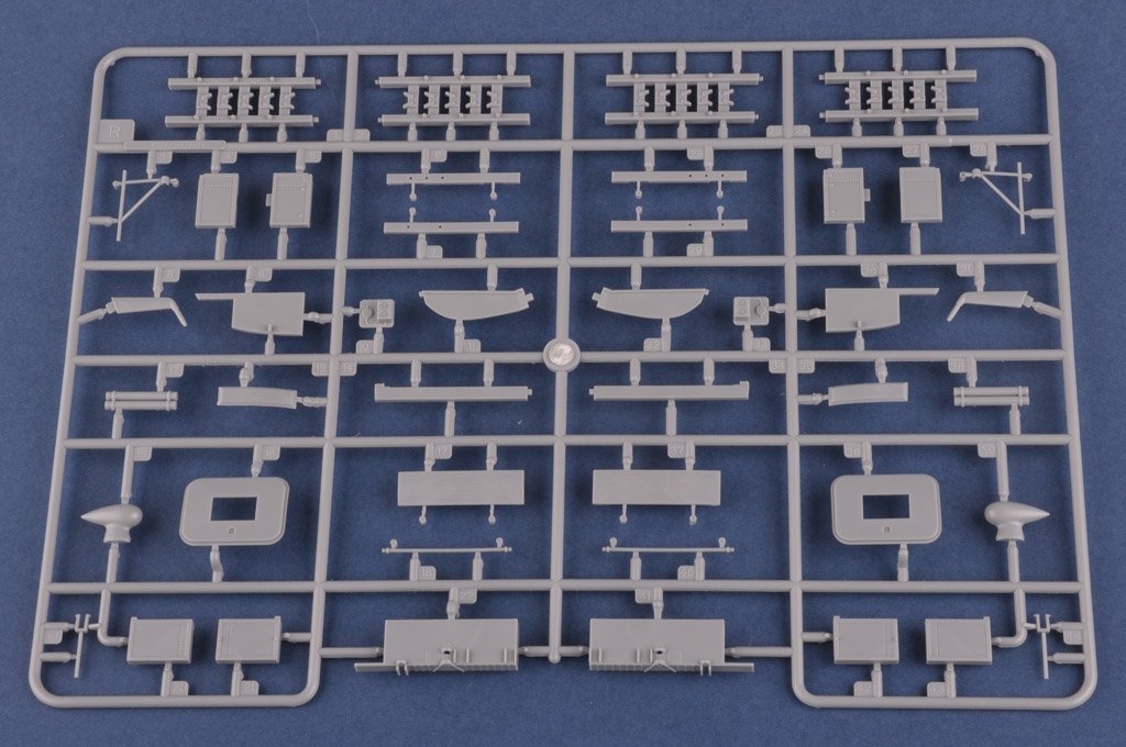 Hobby Boss 83212 B-24D Liberator 1/32 – image 23