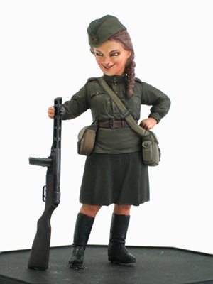 FineMolds FT4 Femme fantassin soviétique de la Seconde Guerre mondiale et PPSh1941 1/12 – image 2