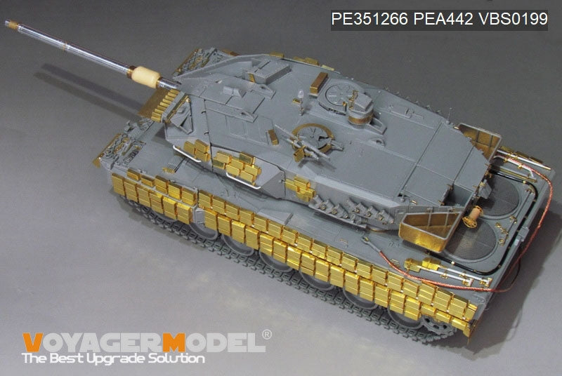 Maquette Voyager PE351266 Char de combat principal allemand moderne Leopard 2A5/A6 Ukraine Basic pour la frontière BT-002 1/35  – image 3