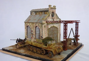 RT-Diorama 35292 Socle de diorama : « Hangar ferroviaire » 1/35 – immagine 3