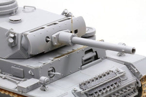 Cyber ​​​​Hobby 6616 Sd.Kfz.141/3 Pz.Kpfw.III (FL) (1/35) – image 8
