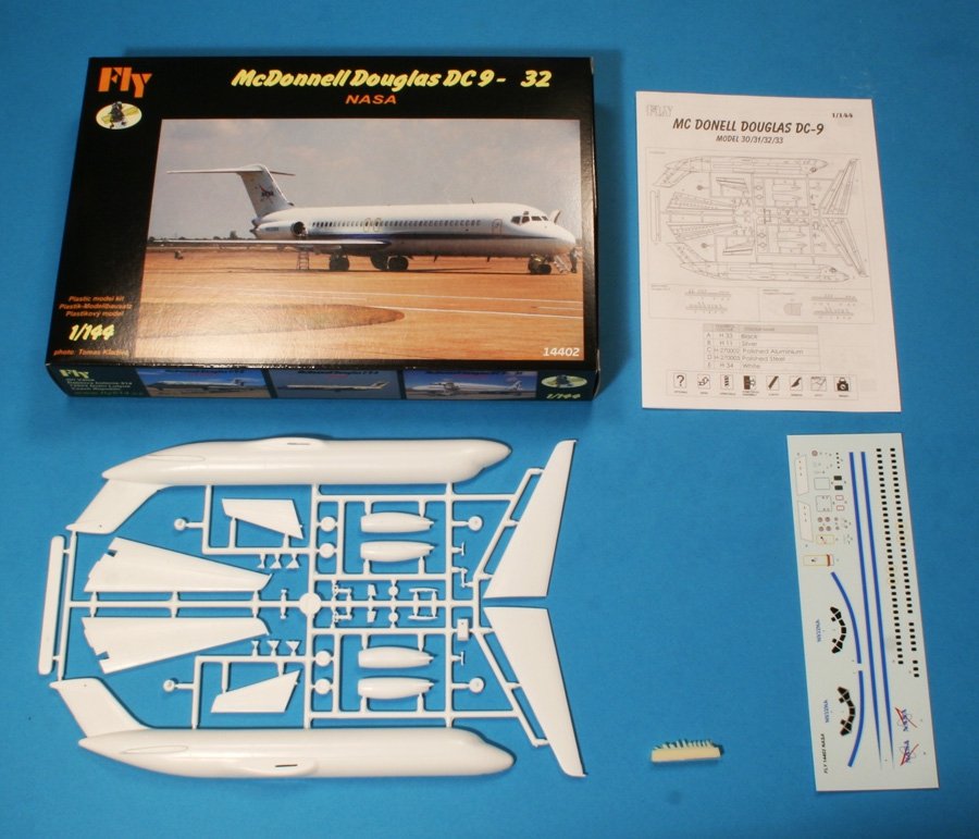 Fly 14402 DC 9-32 NASA 1/144 – image 2