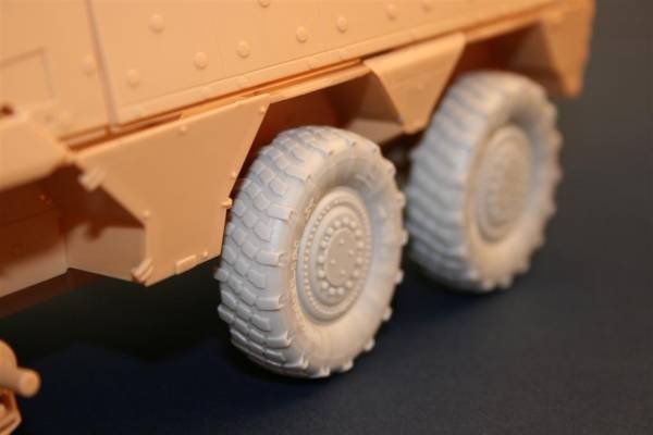 Roues Panzer Art RE35-061 pour Boxer MRAV (Kit Hobby Boss) 1/35 – image 4