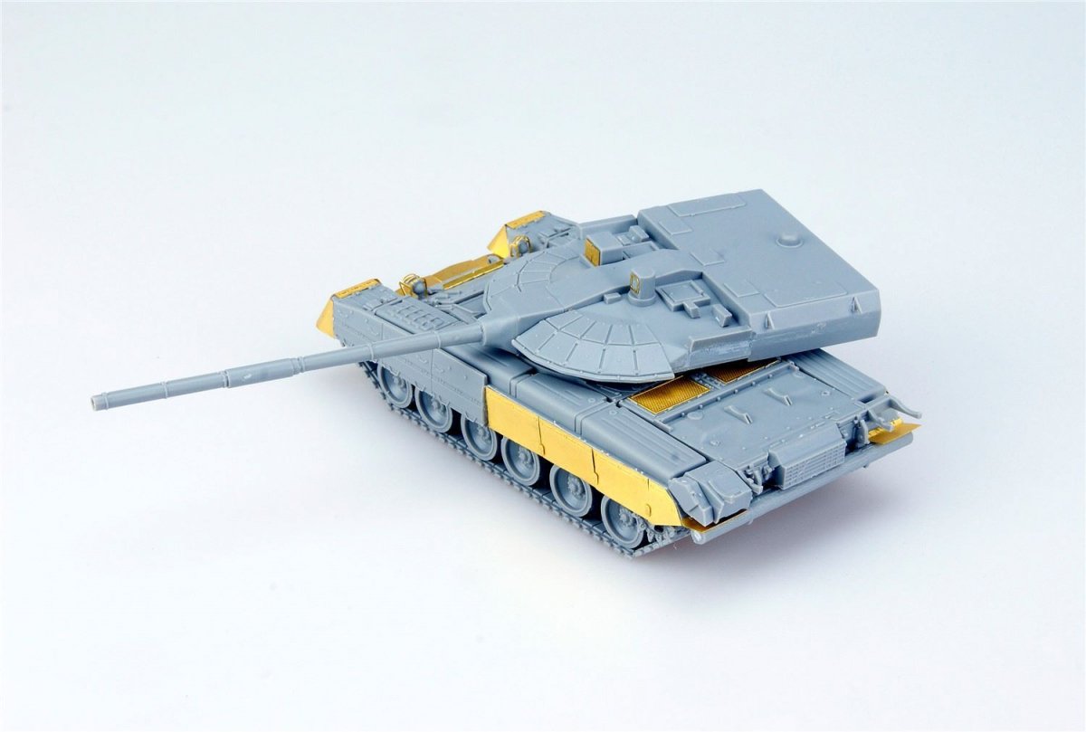 Modelcollect UA72057 Char de combat principal russe T-80UM2 (Aigle noir) (1/72) – image 4