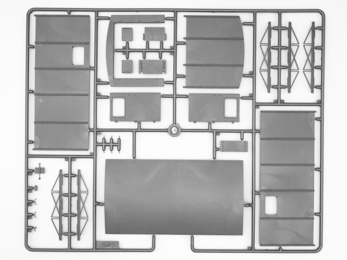 Camions ambulances Sankas de la Wehrmacht (Seconde Guerre mondiale) ICM DS3523, échelle 1/35 – image 21