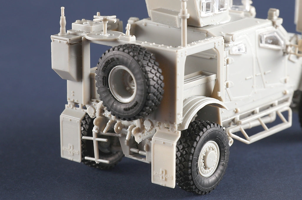 Trumpeter 07413 US M1240 M-ATV MRAP 1/72 – zdjęcie 9