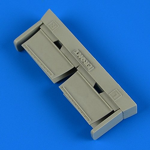 Quickboost QB32205 Bucker Bu 131 porte de cockpit ICM 1/32