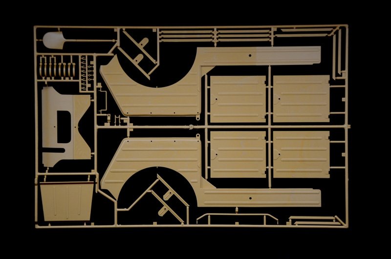 Italeri 7405 Kdf. 1 Type 82 Kübelwagen 1/9  – immagine 4