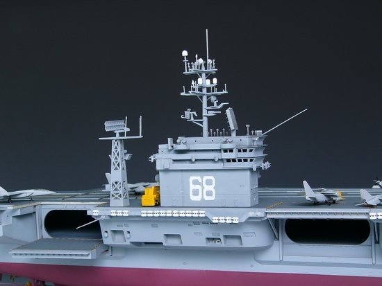 Trumpeter 05605 US CVN-68 Nimitz porte-avions 1975 (1/350) – Bild 4