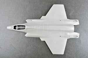 Trumpeter 03230 F-35C Lightning 1/32 – image 5