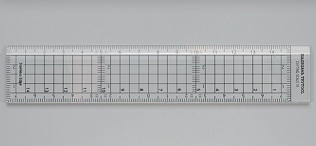Échelle de découpe Hasegawa TT40 15 cm 