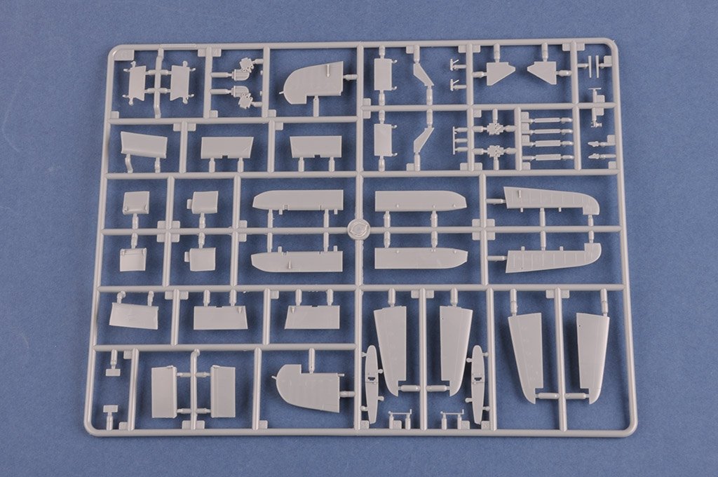 Hobby Boss 80384 F4U-1D Corsair 1/48 – image 6