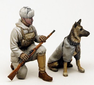 ToRo Model 35F109 Wojna Zimowa - Armia Fińska - Młody Łącznik z Psem / Winter War 1939-40 - Young messenger boy with his dog 1/35 – zdjęcie 3