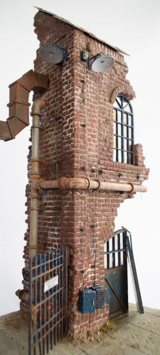 RT-Diorama 35306 Éléments divers de bâtiments d&amp;#39;usine 1/35 – immagine 3