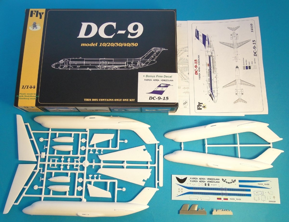 Fly 14410 DC 9-15 Fuerza Aerea Venezolana 1/144 – immagine 2