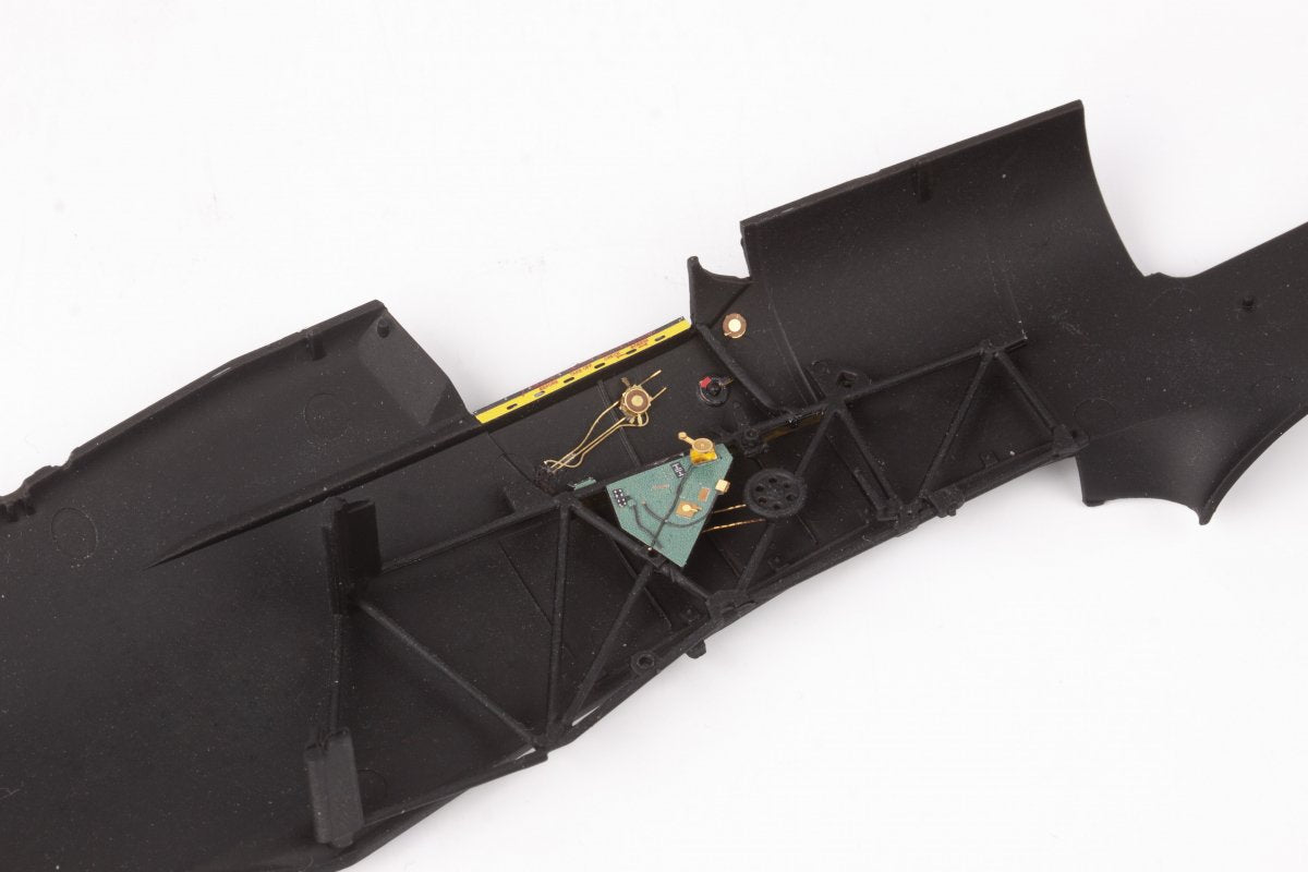 Eduard BIG33151 Hurricane Mk. IIb REVELL 1/32 – image 11
