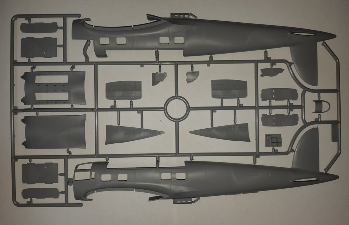ICM 48264 He 111H-20, bombardier allemand de la Seconde Guerre mondiale, échelle 1/48 – image 7