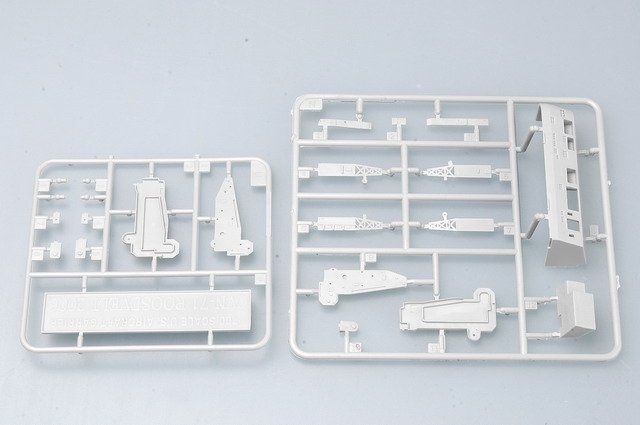 Trumpeter 05754 USS Theodore Roosevelt CVN-71 2006 1/700 – image 9