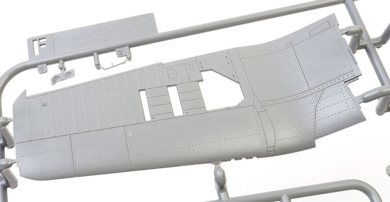 Magic Factory 5001 F4U-1A/2 Corsair Dual Combo Édition Limitée 1/48 – image 3