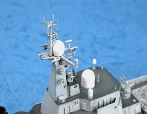 Trumpeter 04530 PLA ​​​​Marine Type 052C DDG-170 LanZhou (1/350)  – image 5