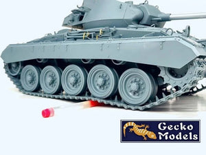 Gecko Models 16GM0038 US M24 Light Tank Chaffee WWII Version 1/16 – image 19