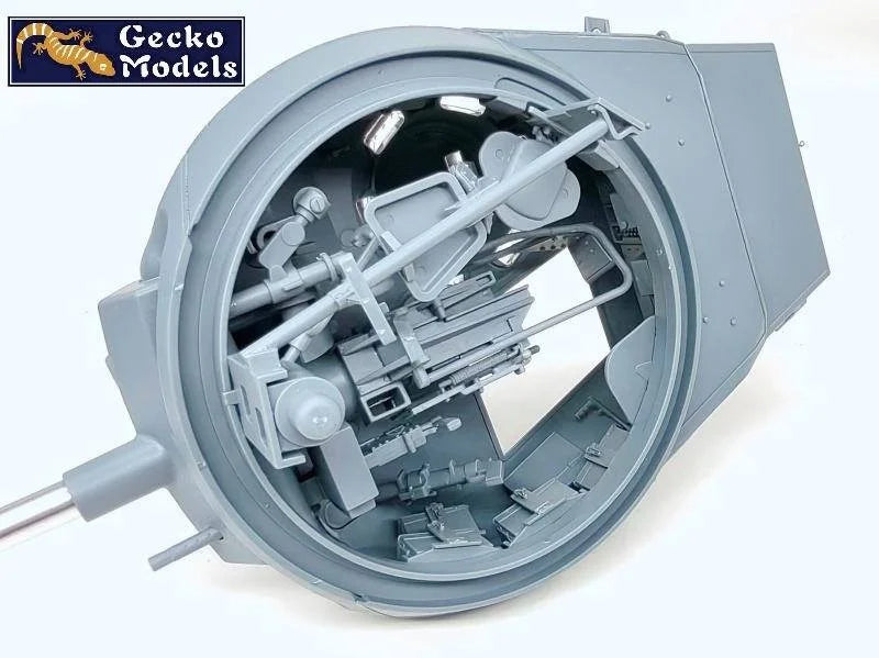 Gecko Models 16GM0038 US M24 Light Tank Chaffee WWII Version 1/16 – image 25