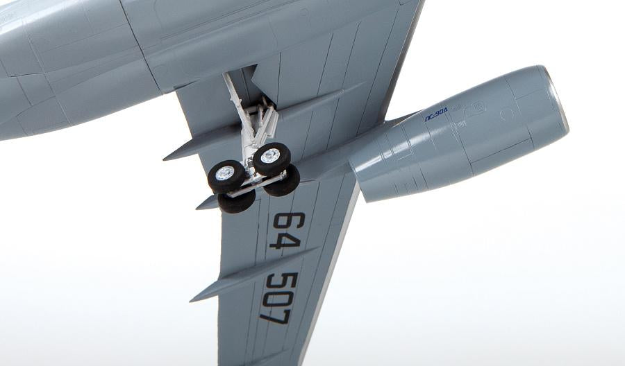 Zvezda 7049 Tu-214 1/144 – immagine 6