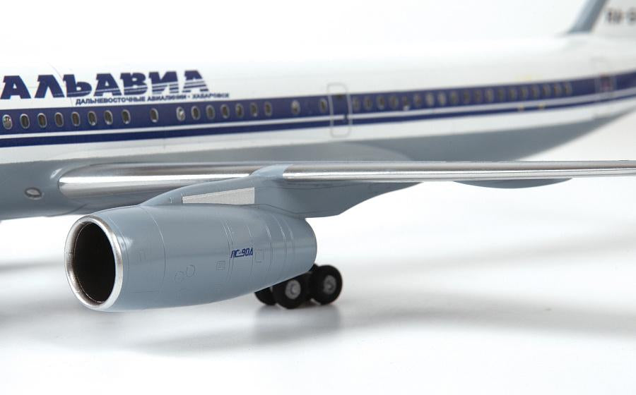 Zvezda 7049 Tu-214 1/144 – immagine 7
