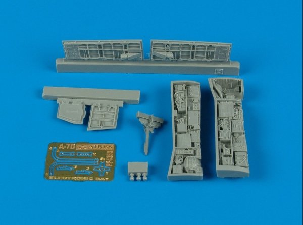 Baie électronique Aires 4350 A-7D Corsair II 1/48 Hasegawa 